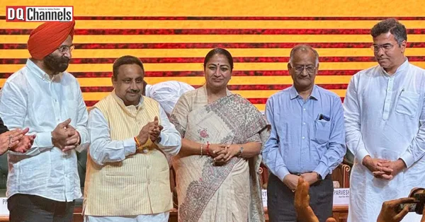 CM Rekha Gupta Backs Traders at CAIT's "Samvaad" Oath Taking Ceremony