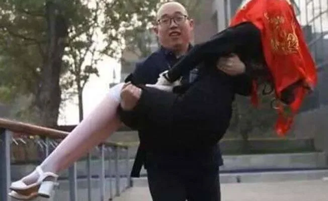 Chinese Guy Failed To Find A Wife, He Marries A Robot