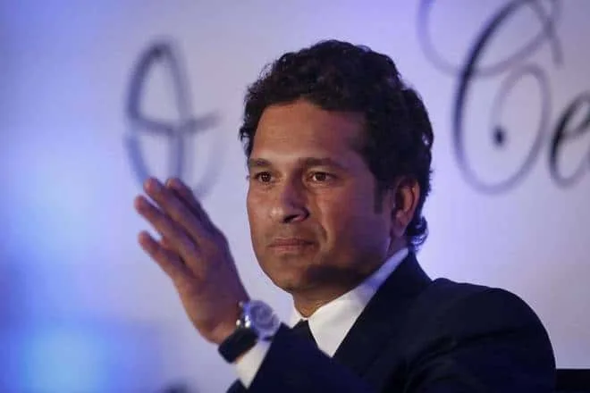 Sachin to reveal all 'app'ily