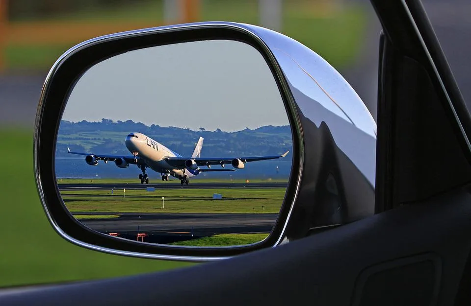 With Monsoon on the corner Flight Fares Drop Down