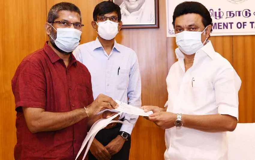 Zoho supplies TN hospitals beds, oxygen and medical equipment