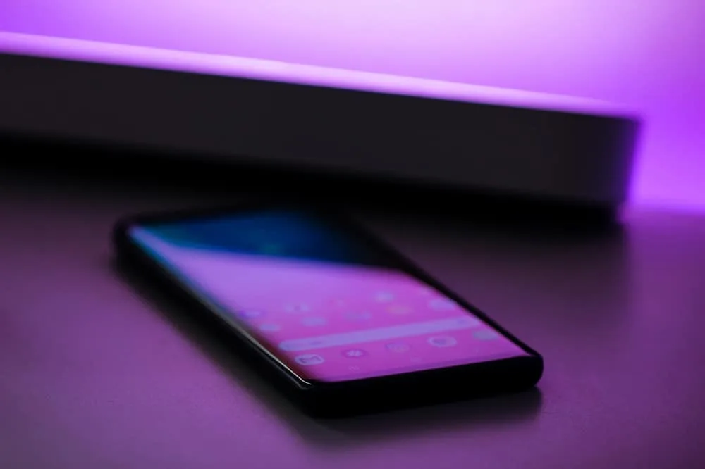 DSM Engineering Materials Partners with Samsung Electronics